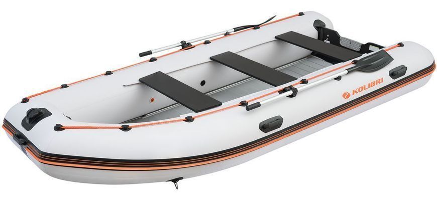 Bateau pneumatique &agrave; quille &agrave; moteur Kolibri KM-400DSL (Kolibri KM-400DSL) gris clair avec plancher en contreplaqu&eacute; Kolibri KM-400DSL light gray фото